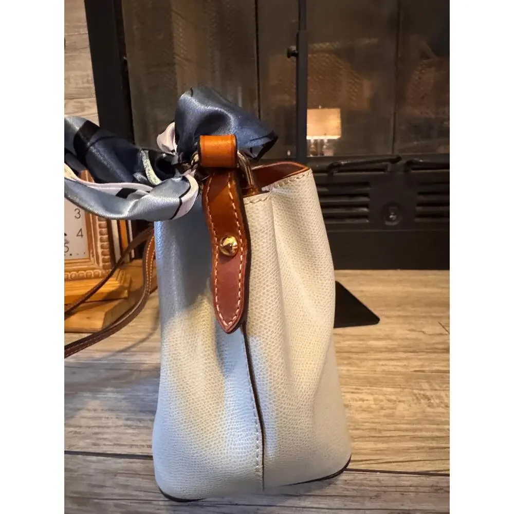 Dooney & Bourke this dooney
